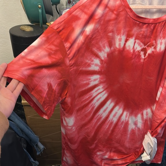 SHEIN curve t shirt - Picture 4 of 4